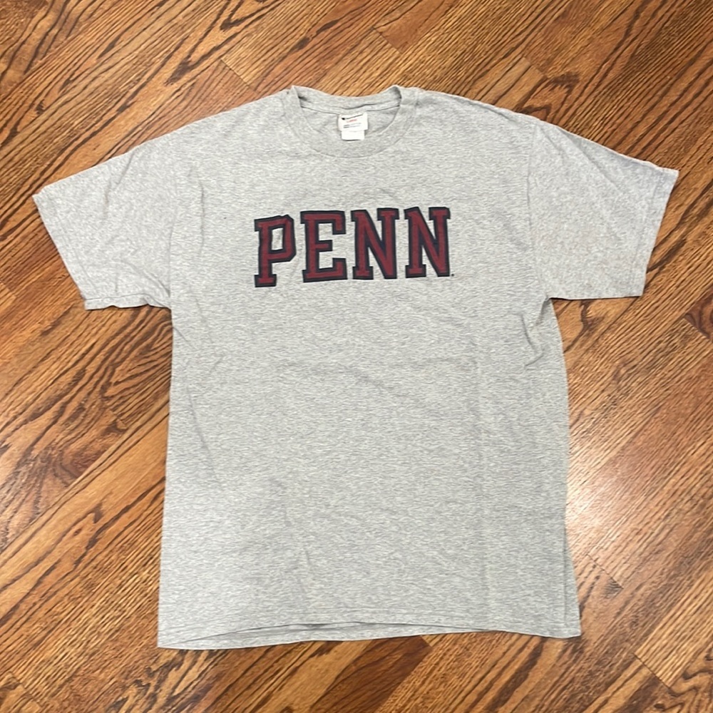 Vintage! 📚 Champion University of Penn college Tee Unisex Large
